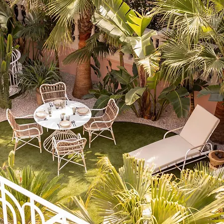 Apartahotel Maison Carla Rosa *